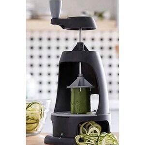 Pampered Chef Veggie Spiralizer Cutter Zoddles Vegetable Noodles Kitchen Gadget